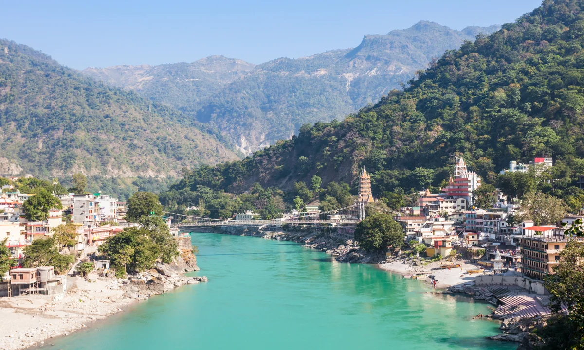 Delhi Se Rishikesh Road Trip Guide 2026 - Yoga Capital Mein Weekend Kaise Bitayein