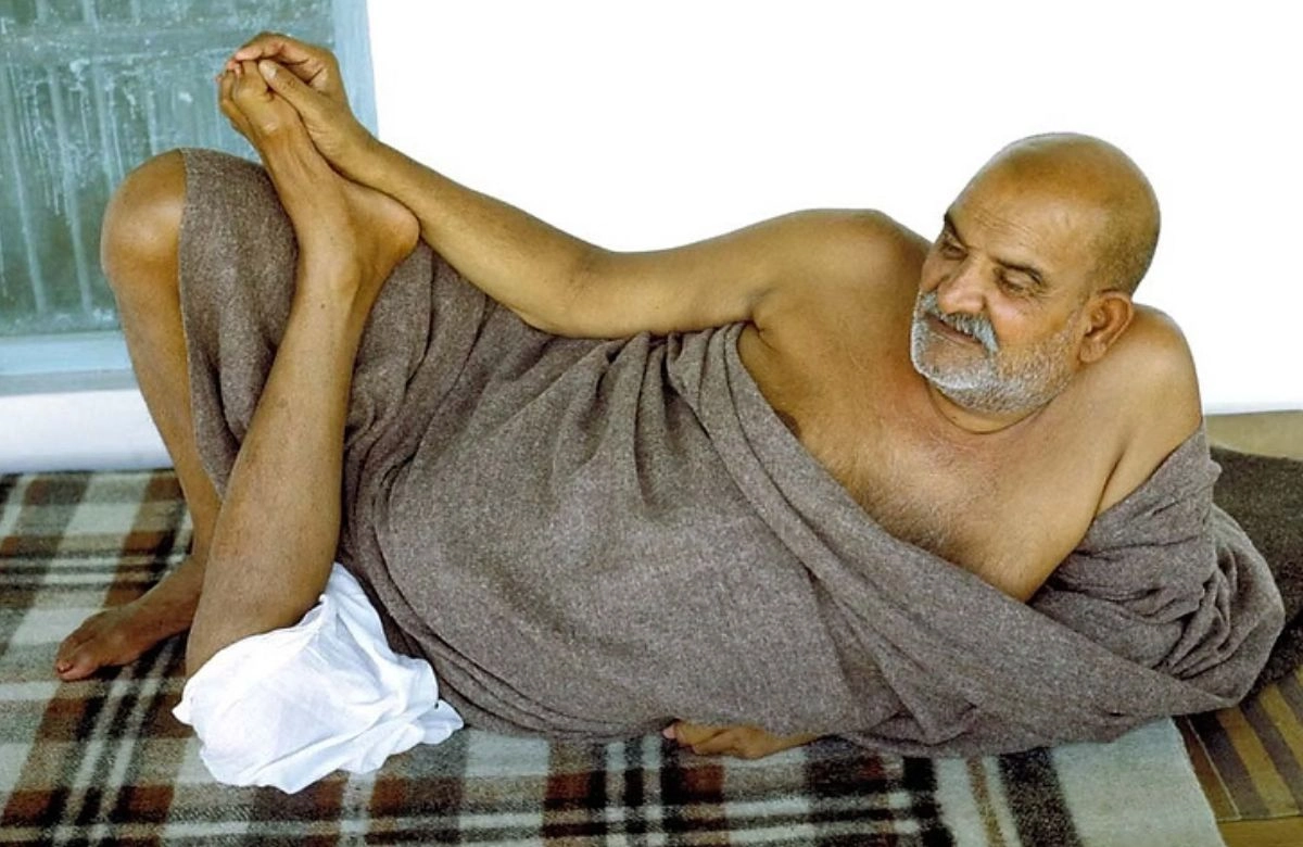 Neem Karoli Baba: Poori Jeevan Katha - Janm Se Mahasamadhi Tak, Train Kissa, Steve Jobs, Ram Dass Aur Kainchi Dham Ki Kahaani